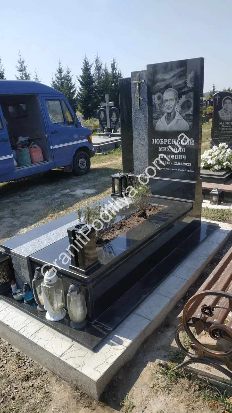 Одинарний пам'ятник з граніту - Кам'янець-Подільський | GranitPodillya